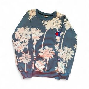 Champion Men's Blue and Cream Palm Crewneck Sweater